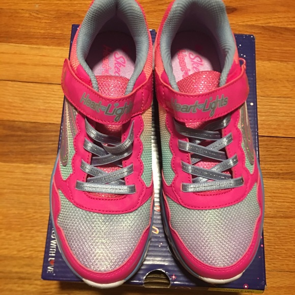 Skechers Heart Lighted Big Girls Shoes size 4M - Picture 3 of 5